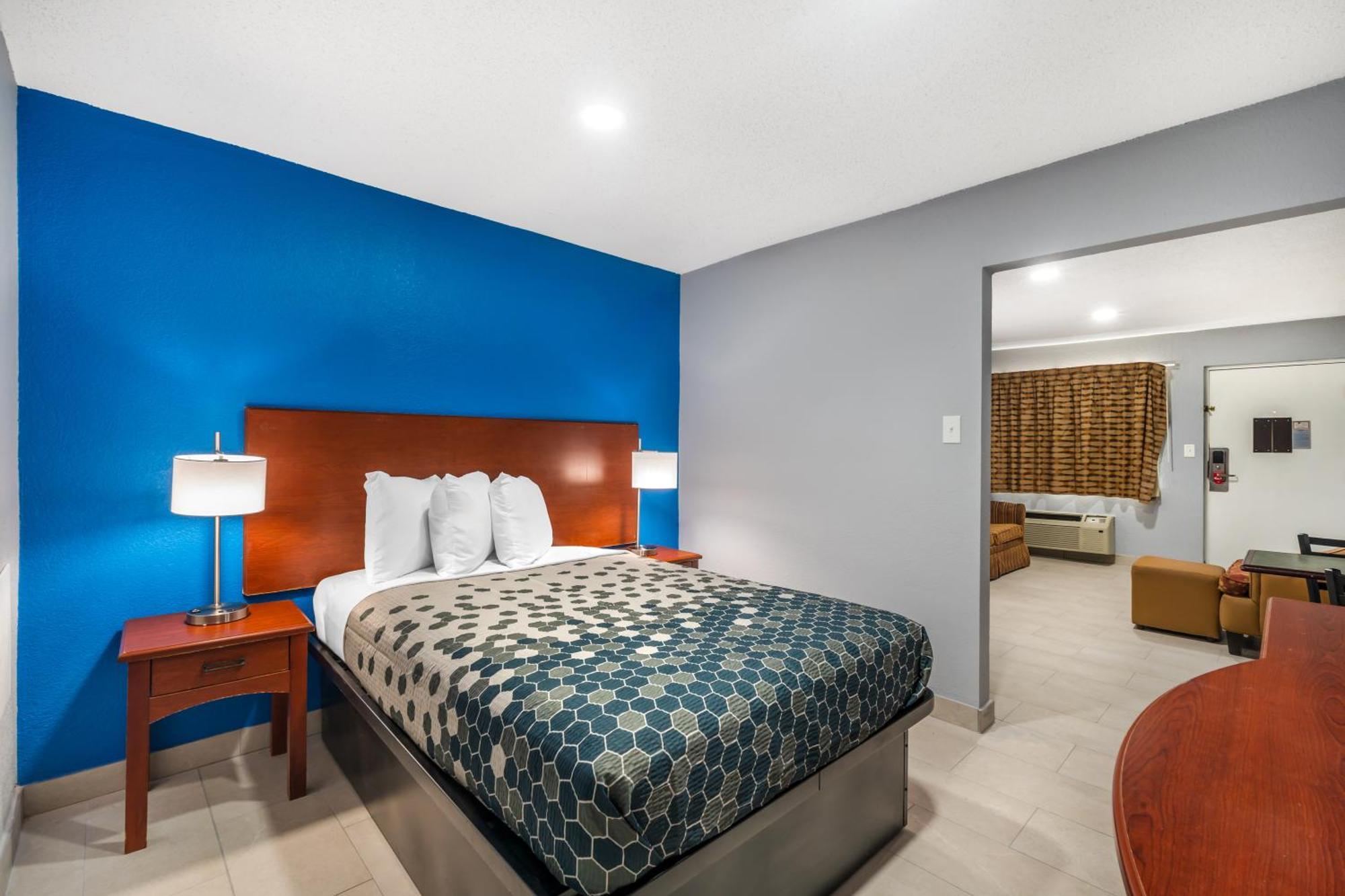 Econo Lodge Inn & Suites I-64 & Us 13 Вирджиния-Бич Экстерьер фото