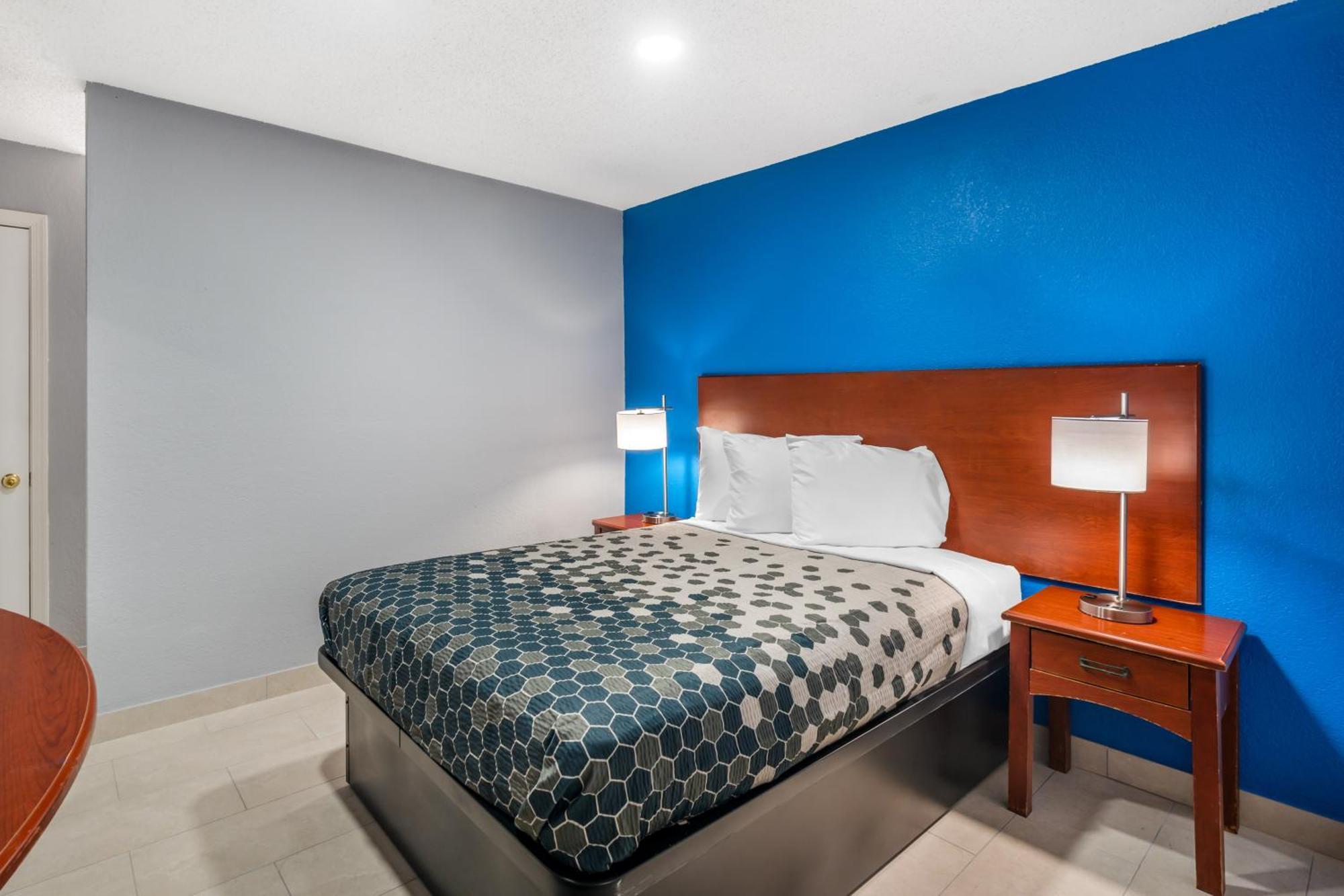 Econo Lodge Inn & Suites I-64 & Us 13 Вирджиния-Бич Экстерьер фото