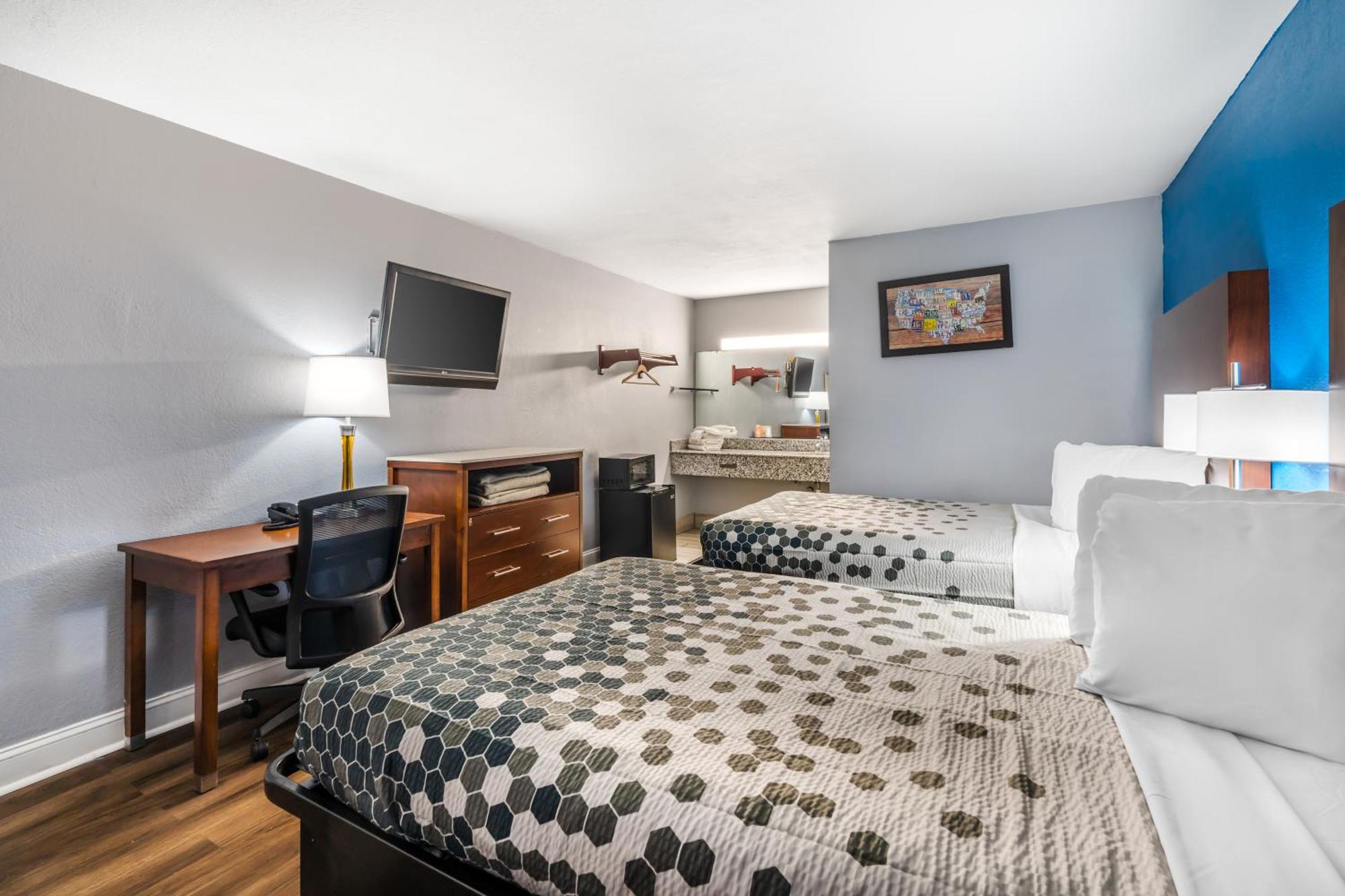 Econo Lodge Inn & Suites I-64 & Us 13 Вирджиния-Бич Экстерьер фото